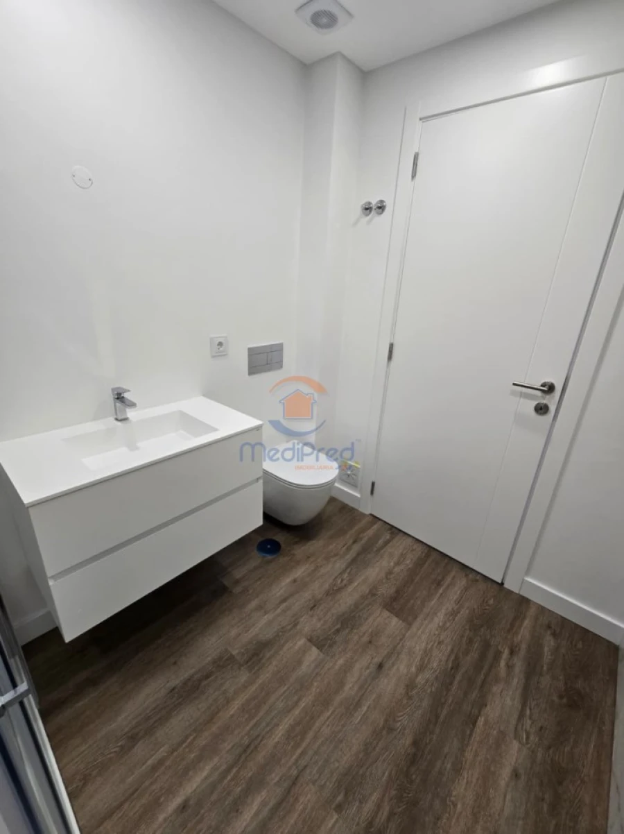 Apartamento T2 para Venda em Pontinha e Famões Foto 17