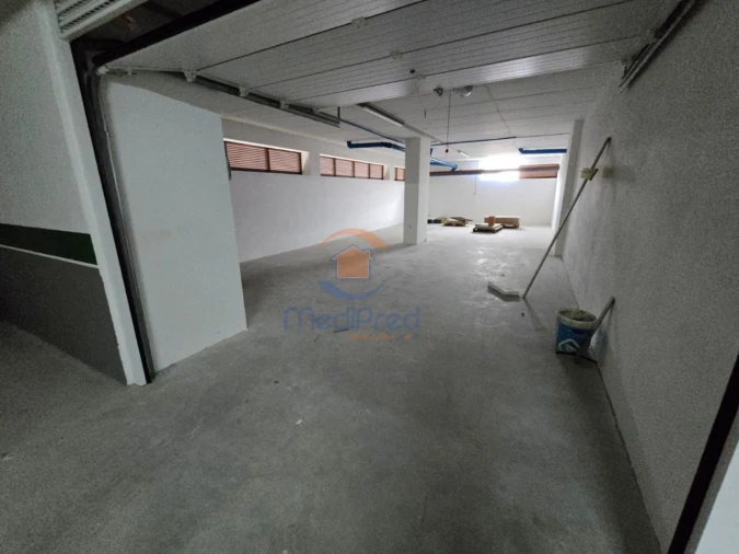 Apartamento T2 para Venda em Pontinha e Famões Foto 26