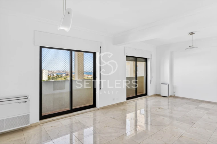 Apartamento T3 para Venda em Cascais e Estoril Foto 2