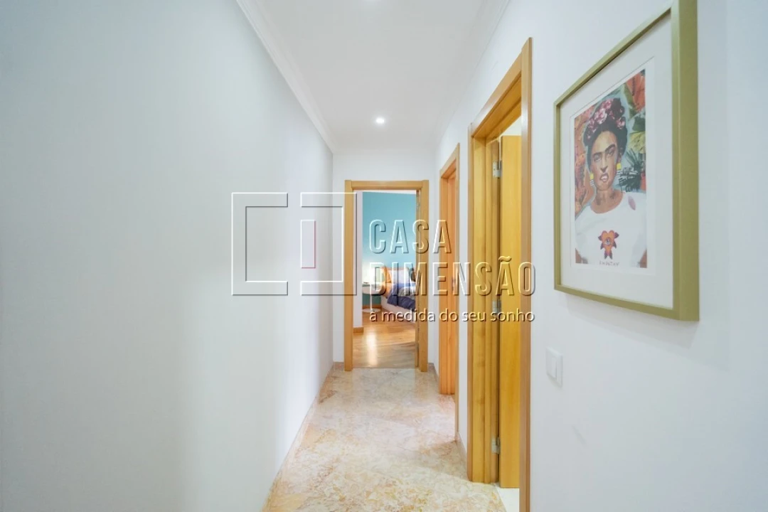 Apartamento T2 para Venda em Venteira Foto 29