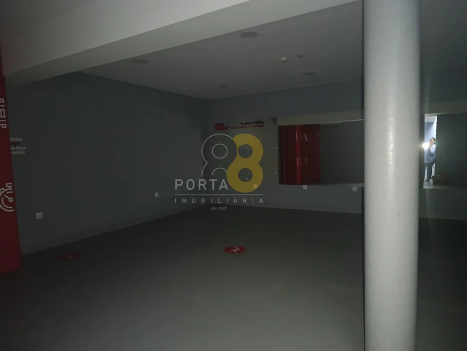 Loja para Arrendamento em Matosinhos e Leça da Palmeira Foto 13