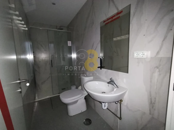 Loja para Arrendamento em Matosinhos e Leça da Palmeira Foto 14