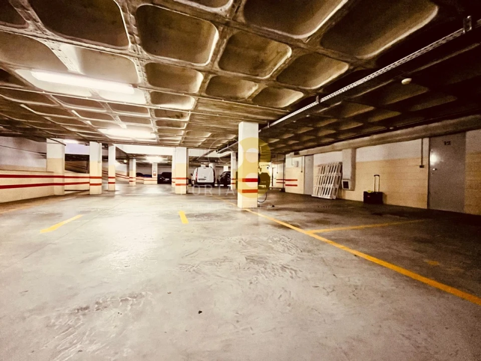 Apartamento T4 para Arrendamento em Lordelo do Ouro e Massarelos Foto 33