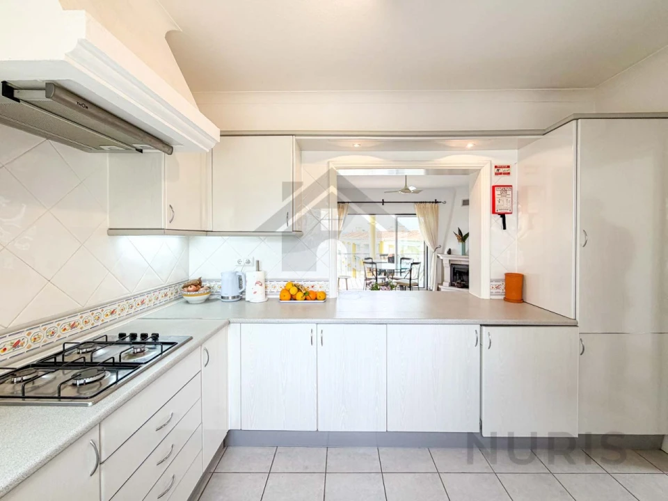 Apartamento T2 para Venda em Estômbar e Parchal Foto 5