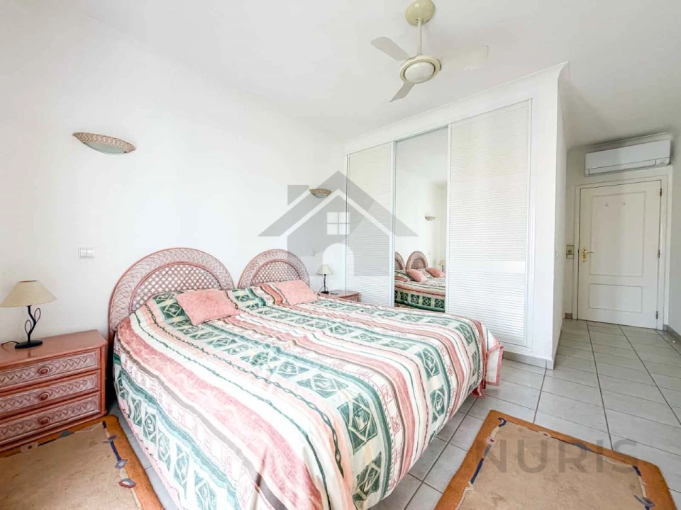 Apartamento T2 para Venda em Estômbar e Parchal Foto 9