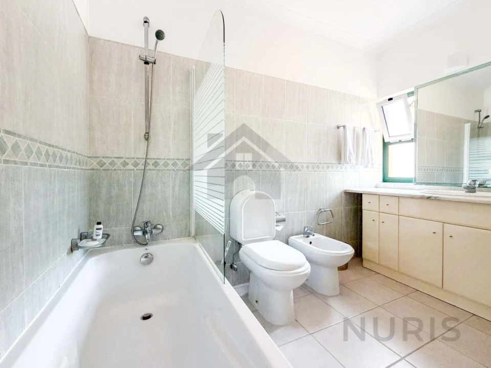 Apartamento T2 para Venda em Estômbar e Parchal Foto 10