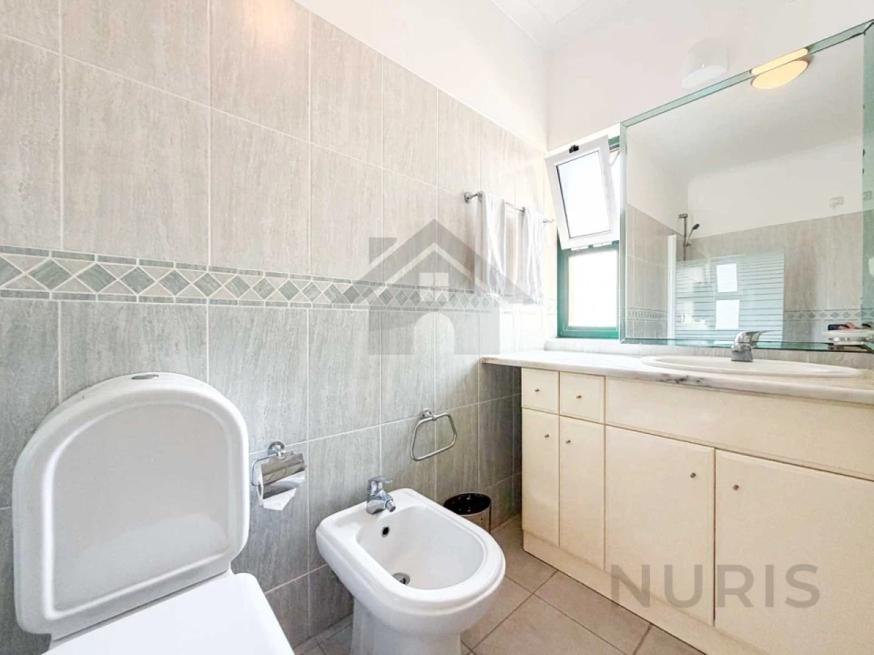 Apartamento T2 para Venda em Estômbar e Parchal Foto 11