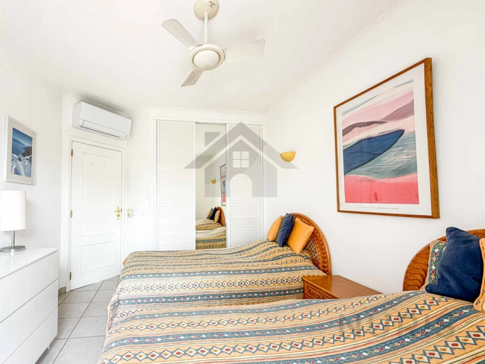 Apartamento T2 para Venda em Estômbar e Parchal Foto 15