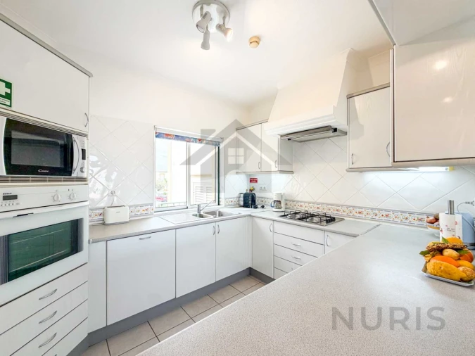 Apartamento T2 para Venda em Estômbar e Parchal Foto 7