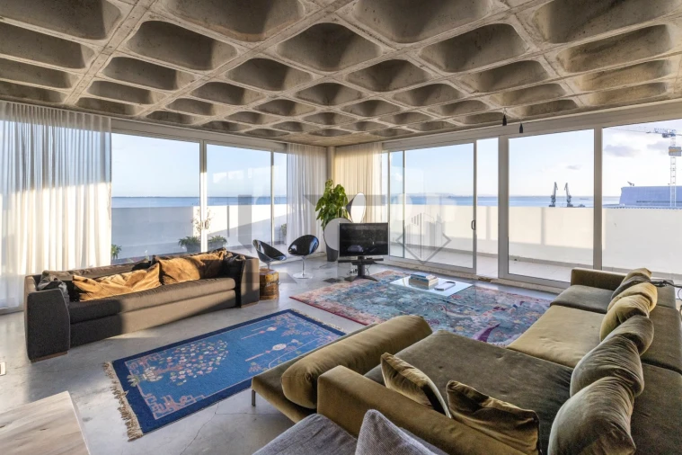 Apartamento T4 para Venda em Marvila Foto 35