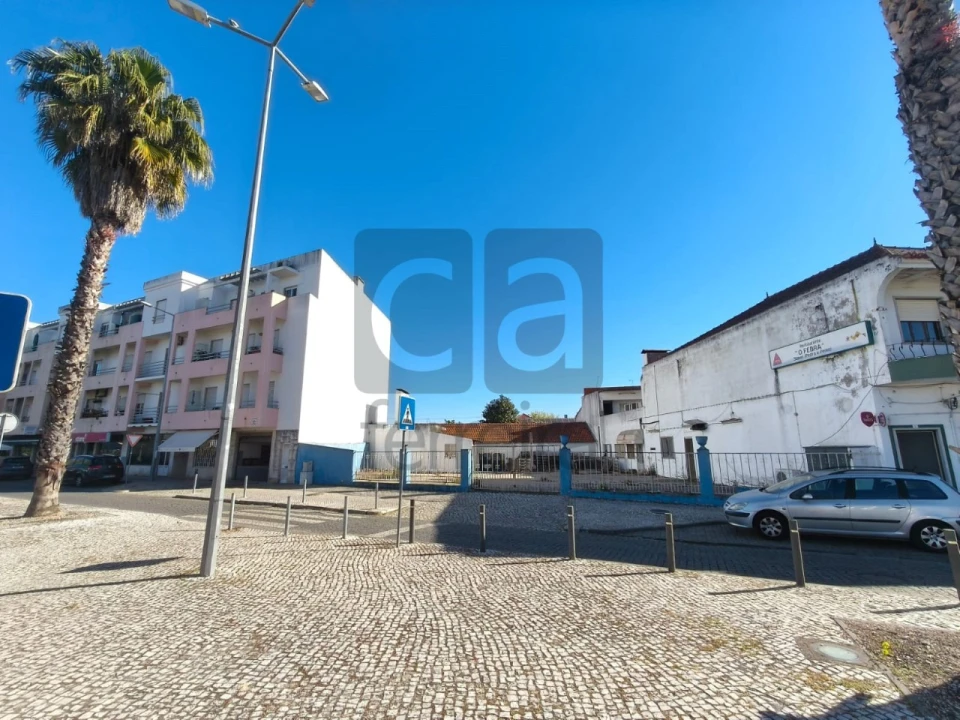 Terreno para Venda em Almeirim Foto 2