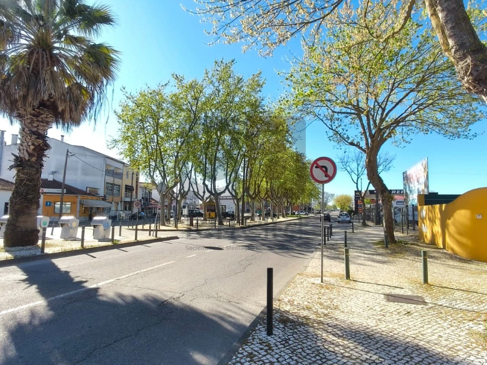 Terreno para Venda em Almeirim Foto 3