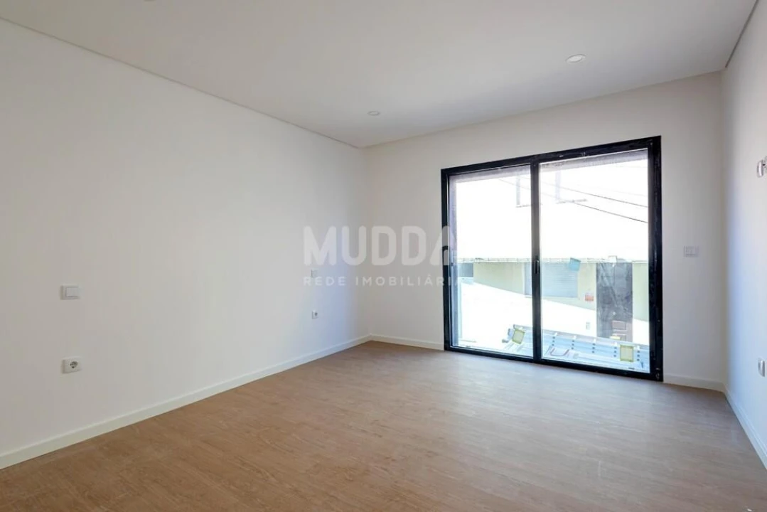 Apartamento T2 para Venda em Esgueira Foto 9