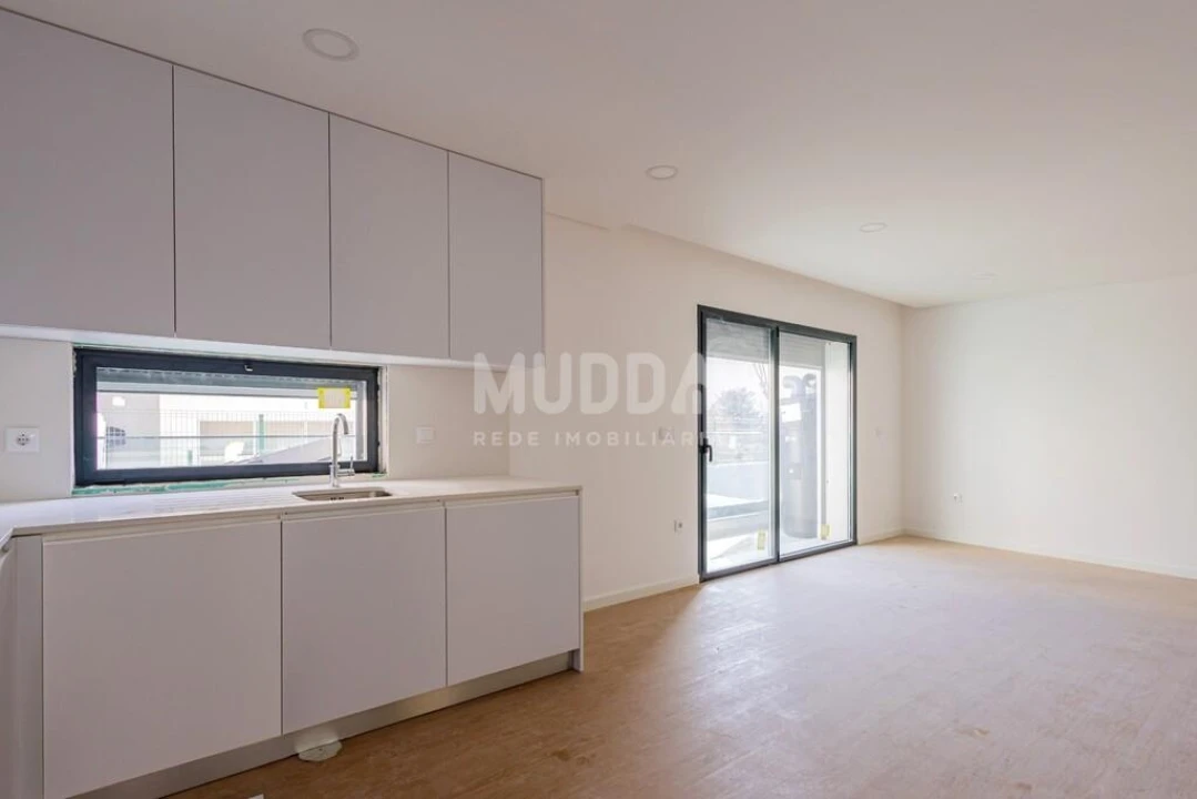 Apartamento T2 para Venda em Esgueira Foto 5