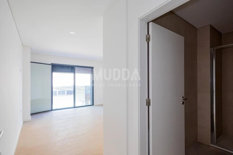 Apartamento T2 para Venda em Esgueira Foto 11