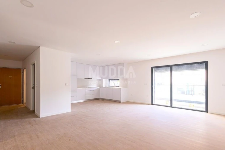 Apartamento T2 para Venda em Esgueira Foto 3