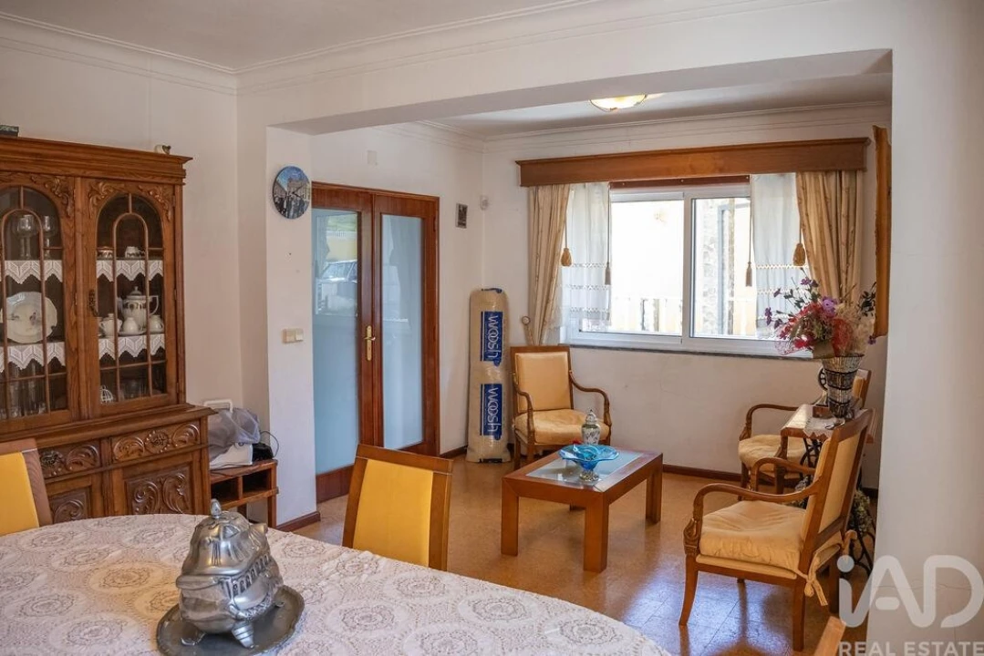 Moradia T4 para Venda em Sé, Santa Maria e Meixedo Foto 13