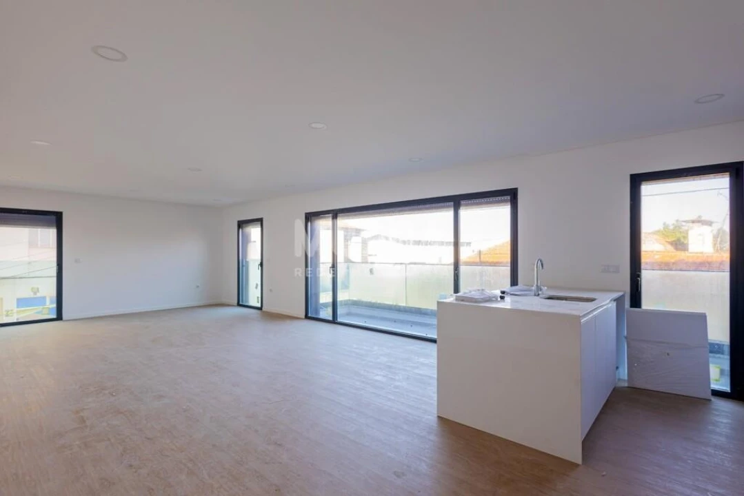 Apartamento T3 para Venda em Esgueira Foto 9