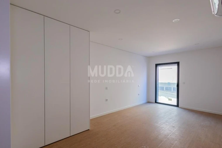 Apartamento T3 para Venda em Esgueira Foto 5