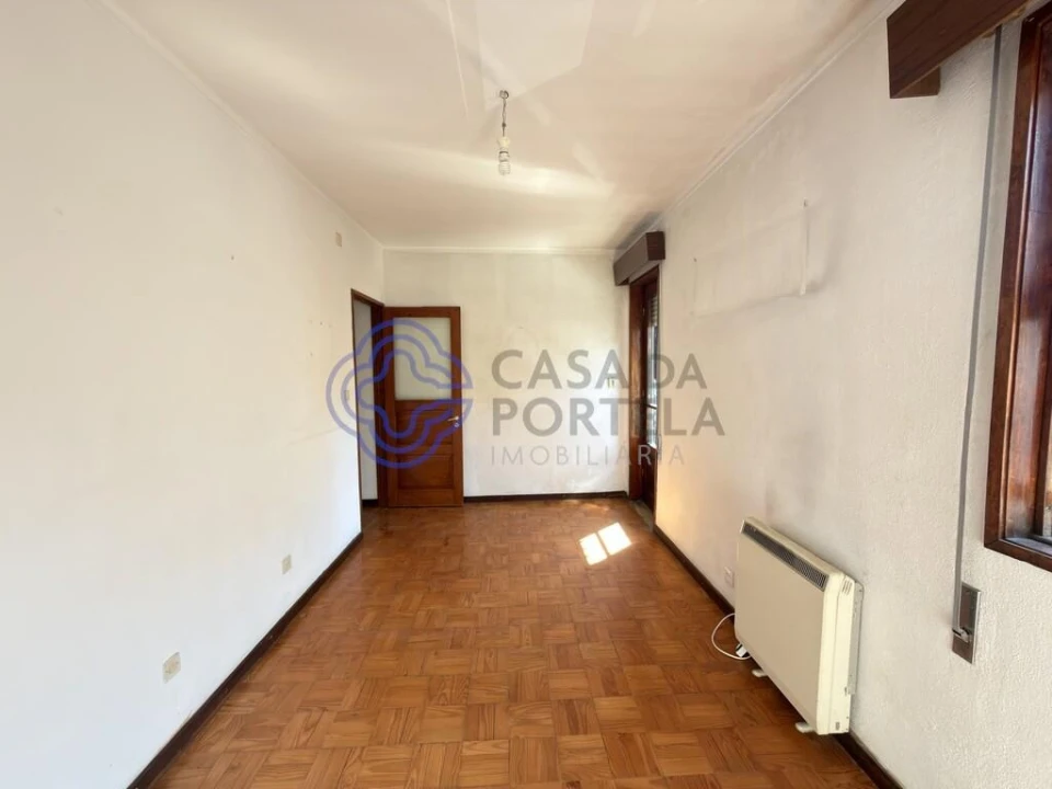 Apartamento T2 para Venda em Oliveira do Douro Foto 4