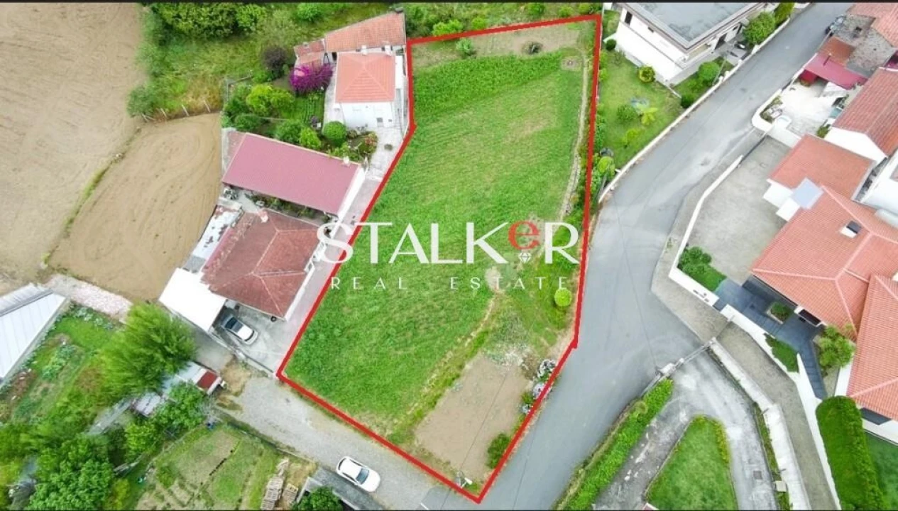 Terreno para Venda em Fiães Foto 2