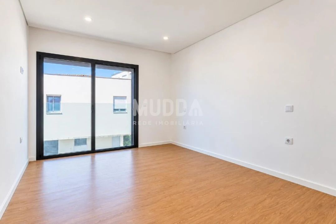 Apartamento T2 para Venda em Esgueira Foto 12