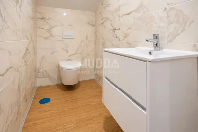 Apartamento T2 para Venda em Esgueira