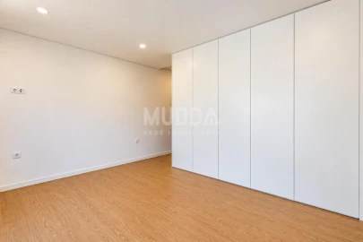 Apartamento T2 para Venda em Esgueira