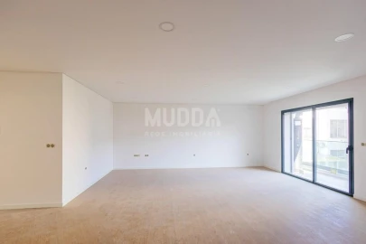 Apartamento T2 para Venda em Esgueira