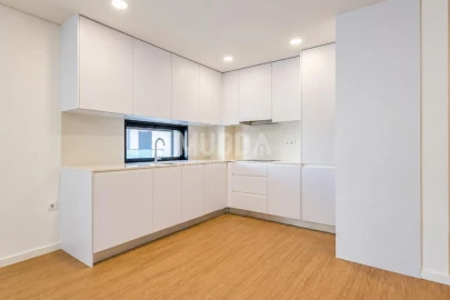 Apartamento T2 para Venda em Esgueira
