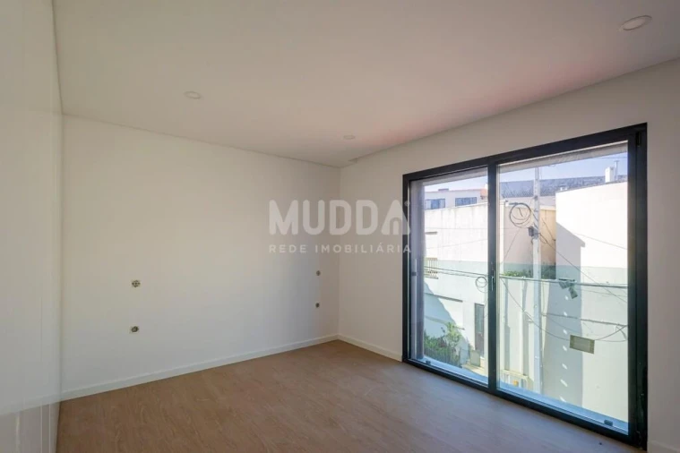 Apartamento T2 para Venda em Esgueira Foto 2