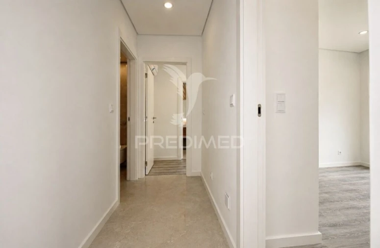 Apartamento T2 para Venda em Charneca de Caparica e Sobreda Foto 15