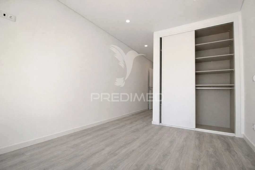 Apartamento T2 para Venda em Charneca de Caparica e Sobreda Foto 10