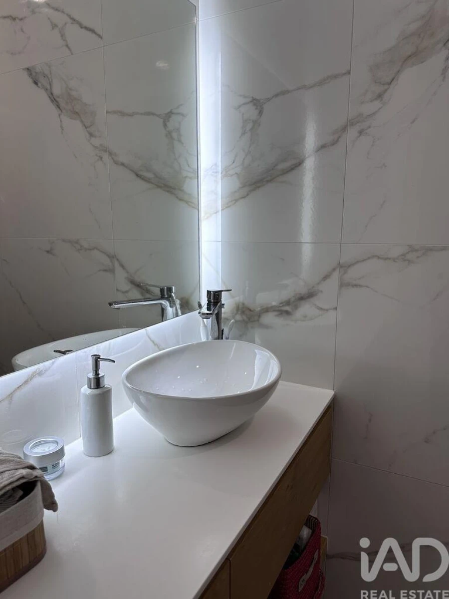 Moradia T5 para Venda em Estorãos Foto 4