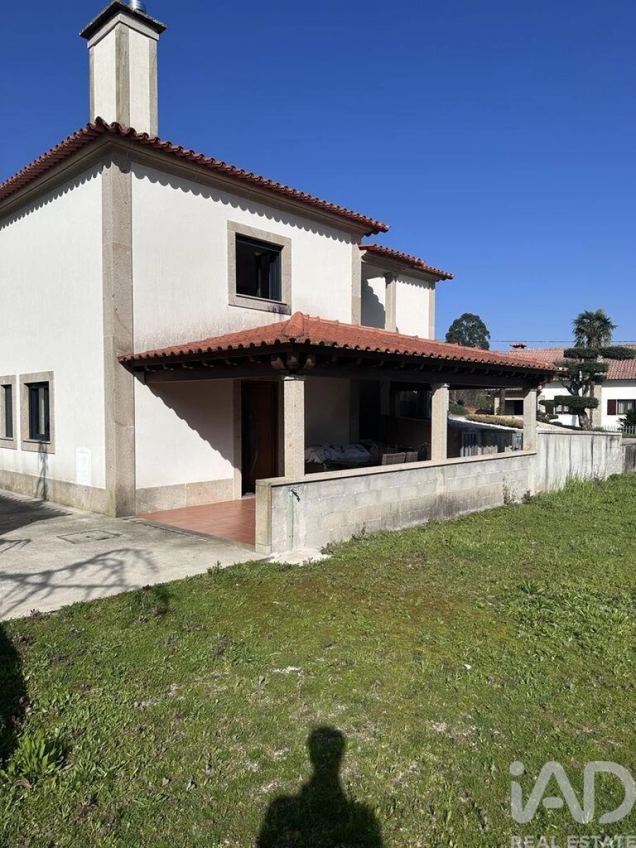 Moradia T5 para Venda em Estorãos Foto 16