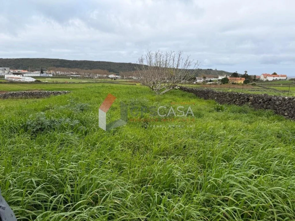 Moradia T1 para Venda em Praia da Vitoria (Santa Cruz) Foto 23