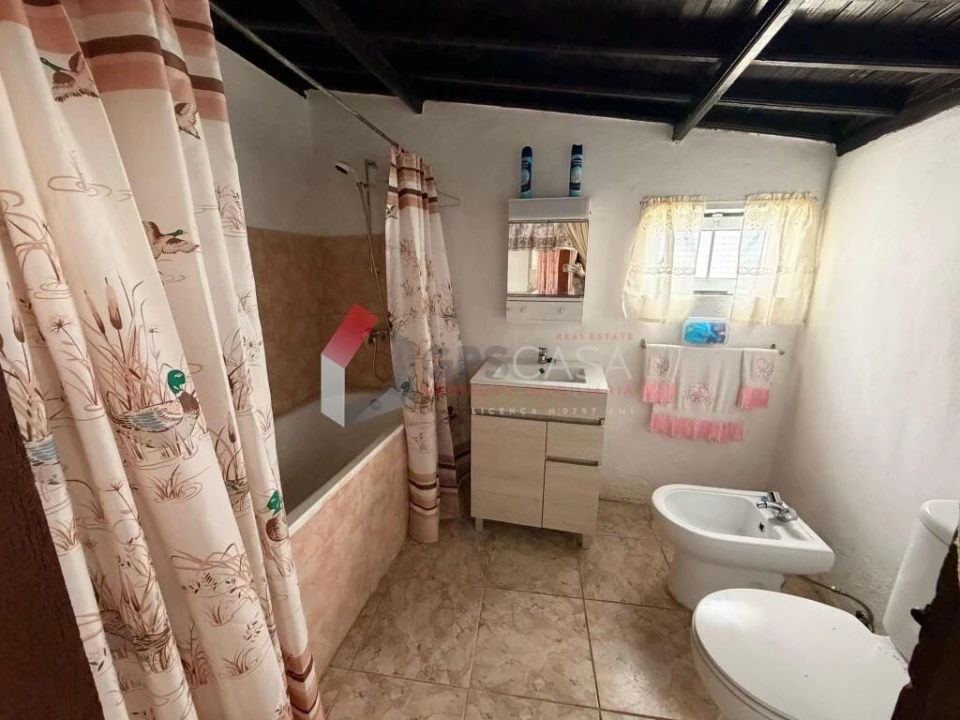 Moradia T1 para Venda em Praia da Vitoria (Santa Cruz) Foto 11