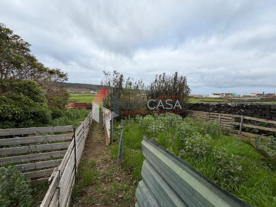 Moradia T1 para Venda em Praia da Vitoria (Santa Cruz) Foto 22