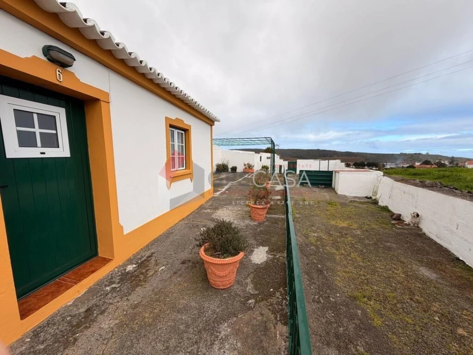 Moradia T1 para Venda em Praia da Vitoria (Santa Cruz) Foto 3