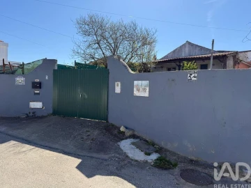 Moradia para Venda em São Bartolomeu dos Galegos e Moledo