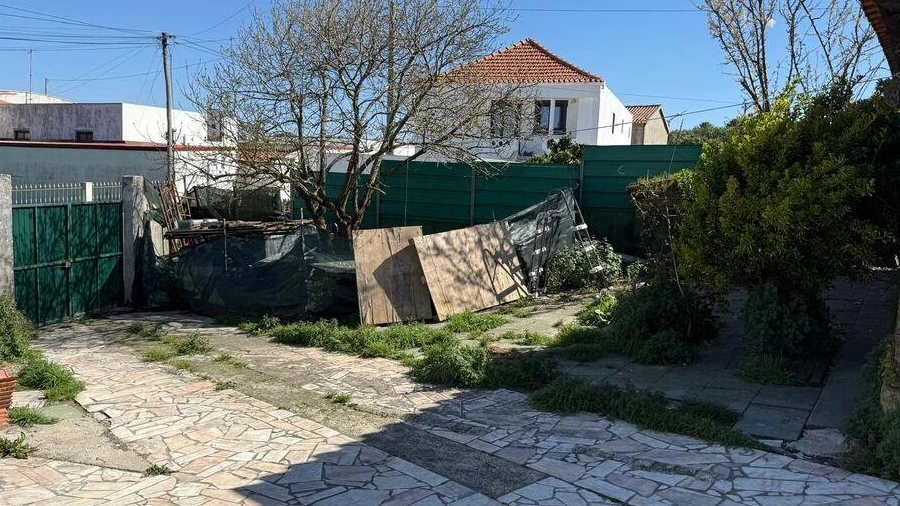 Moradia para Venda em São Bartolomeu dos Galegos e Moledo