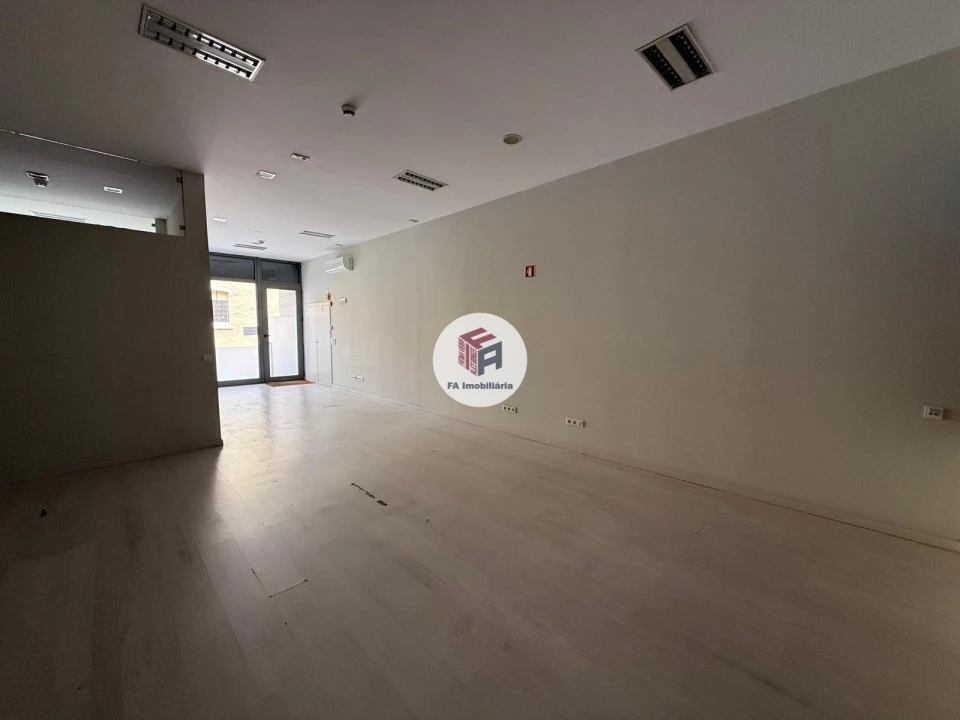 Loja para Arrendamento em Matosinhos e Leça da Palmeira Foto 3