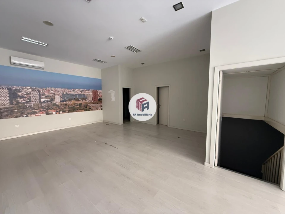Loja para Arrendamento em Matosinhos e Leça da Palmeira Foto 2