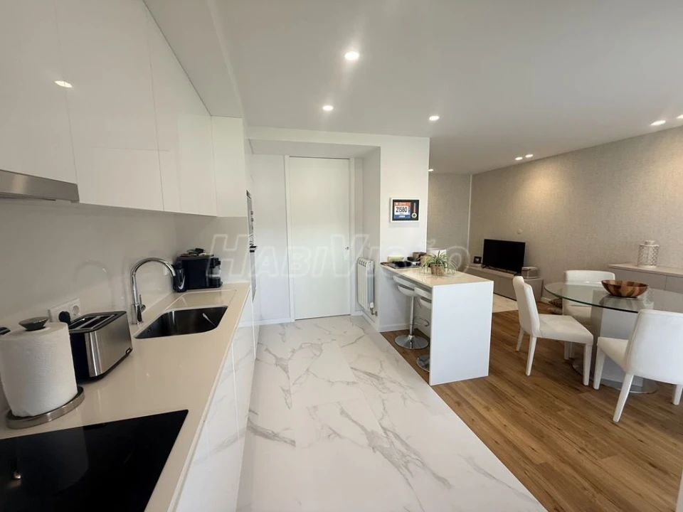 Apartamento T1 para Venda em Moreira Foto 4