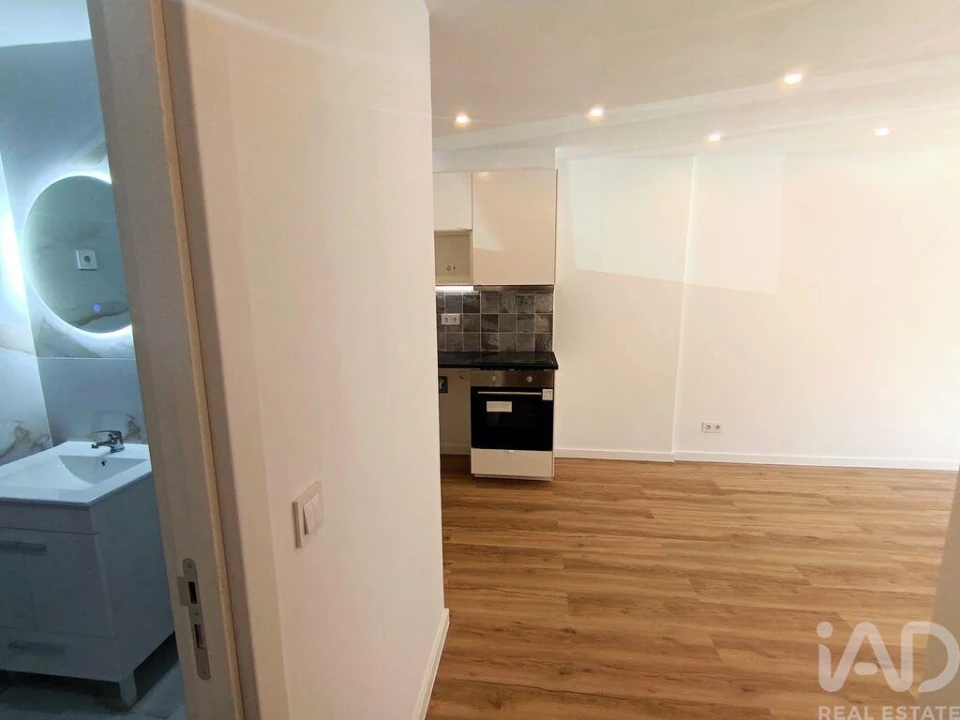 Apartamento T2 para Venda em Odivelas Foto 1