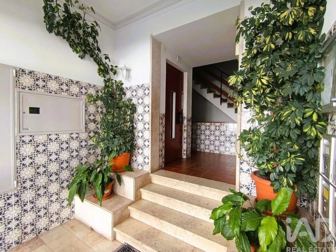 Apartamento T2 para Venda em Odivelas Foto 8