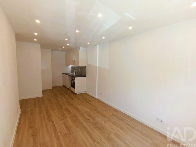 Apartamento T2 para Venda em Odivelas Foto 6