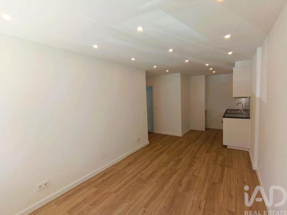 Apartamento T2 para Venda em Odivelas Foto 7