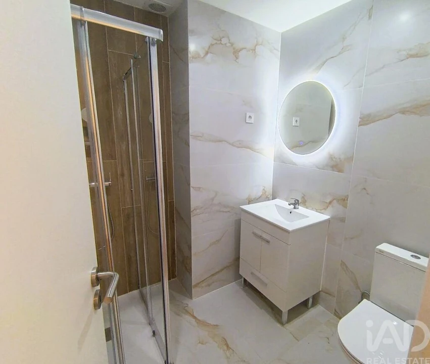 Apartamento T2 para Venda em Odivelas Foto 12