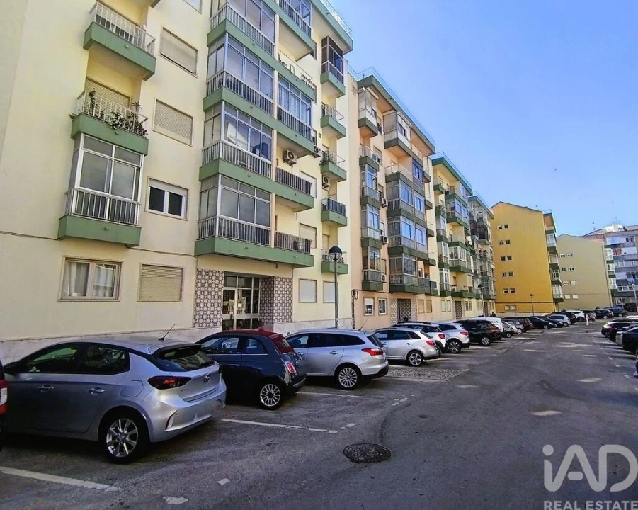 Apartamento T2 para Venda em Odivelas Foto 18